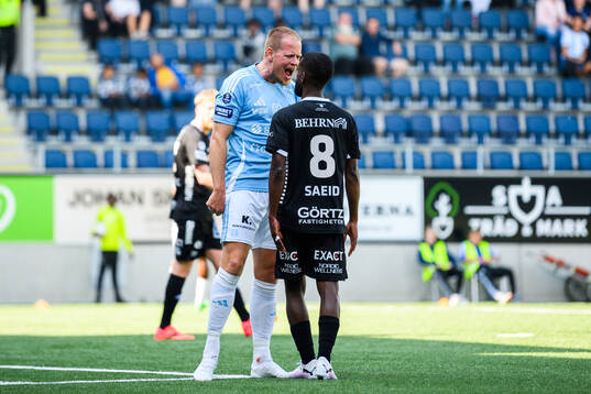 Gefles Anton Lundin och Örebros Mohammed Khalid Saeid