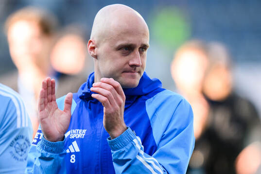 Gefles Anton Lundin jublar