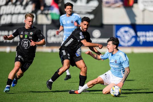 Örebros Oskar Käck och Lucas Shlimon mot Gefles Antonio