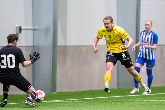 Elfsborgs Ellen Nilsson skjuter 2-0