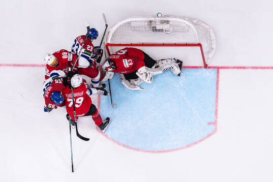 Goaltender Leonardo Genoni of Switzerland