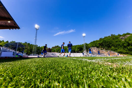 Oddevolds spelare går in på planen