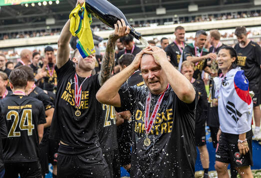  [DK=20240526: 3F Superliga på MCH Arena i Herning - FC Midtjylland vs. Silkeborg IF - ] Tränare Thomas Thomasberg