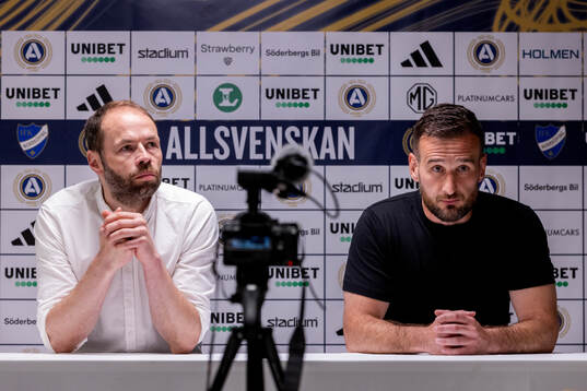 IFK Norrköpings tränare Andreas Alm och Värnamos tränare Anes Mravac