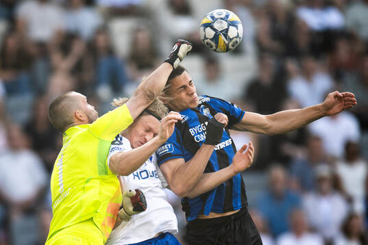 IFK Norrköpings målvakt Oscar Jansson och Daniel Fritz