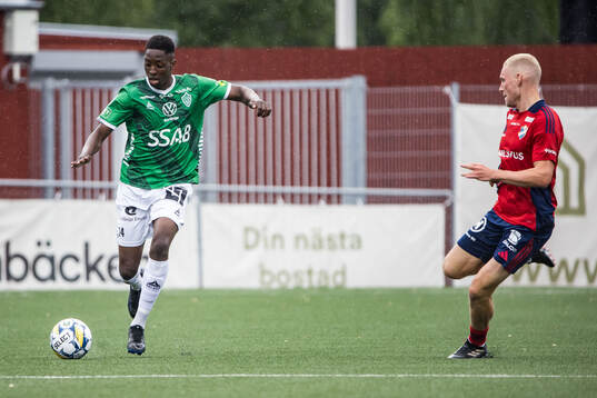 Brages Samouil Izountouemoi och Östers Niklas Söderberg