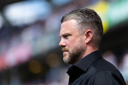 Elfsborgs manager Jimmy Thelin innan  fotbollsmatchen i