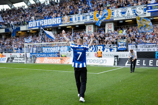 IFK Göteborgs Sebastian Eriksson hyllas av publiken