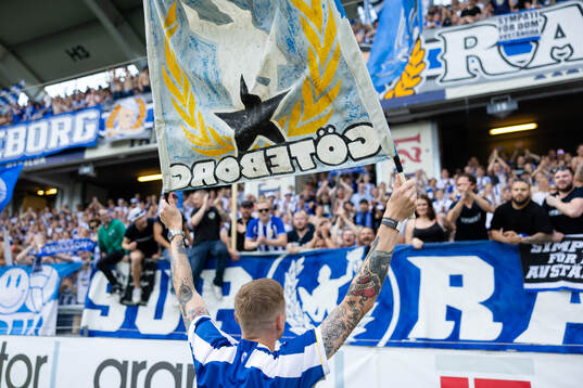 IFK Göteborgs Sebastian Eriksson hyllas av och tackar