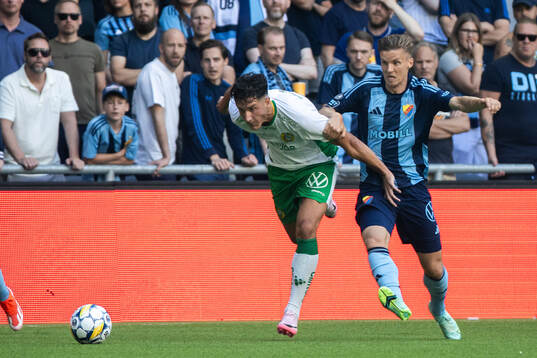 Hammarbys Deniz Gul och Djurgårdens Samuel Leach Holm