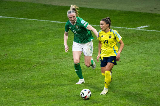 Louise Quinn of Republic of Ireland and Johanna Rytting