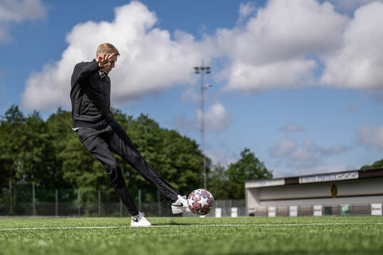 Bla gjennom flere bilder av Fotboll, Alexander Bernhardsson, Porträtt