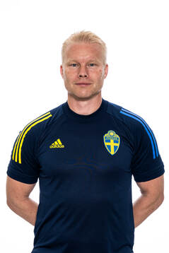 Bla gjennom flere bilder av Fotboll, P17, Sverige, Porträtt