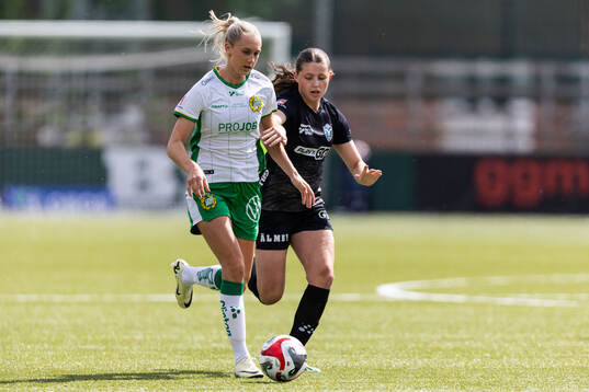 Hammarbys Ellen Wangerheim och Växjö DFFs Emma Holmqvist