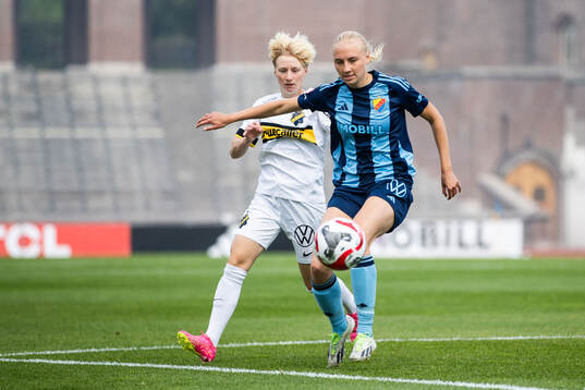 AIKs Monica Hagström och Djurgårdens Stinalisa Johansson