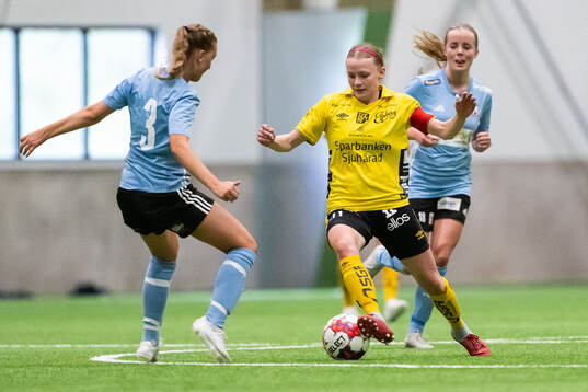 Boo FFs Greta Ståhl Bryggö och Elfsborgs Leann Nyström