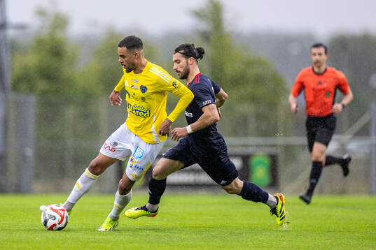 Falkenbergs Isaac Shears och Rosengårds Tamazi Tsetskhladze