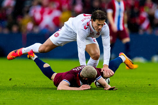 Joachim Andersen of Denmark and Julian Ryerson of Norway