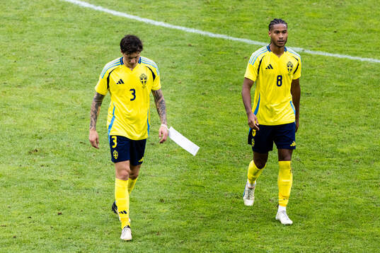 Victor Nilsson Lindelöf and Jens-Lys Michel Cajuste of