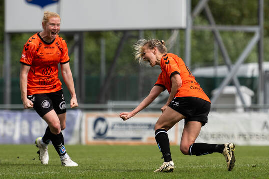 Kristianstads Emmi Alanen och Clare Elizabeth Polkinghorne