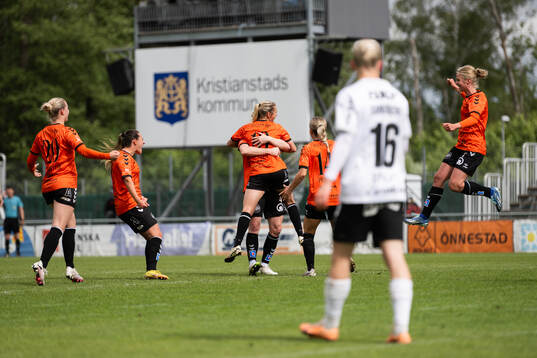 Kristianstads Emmi Alanen och Clare Elizabeth Polkinghorne