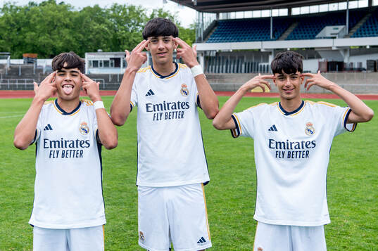 Real Madrids spelare jublar