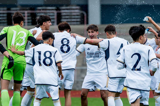 Real Madrids spelare jublar