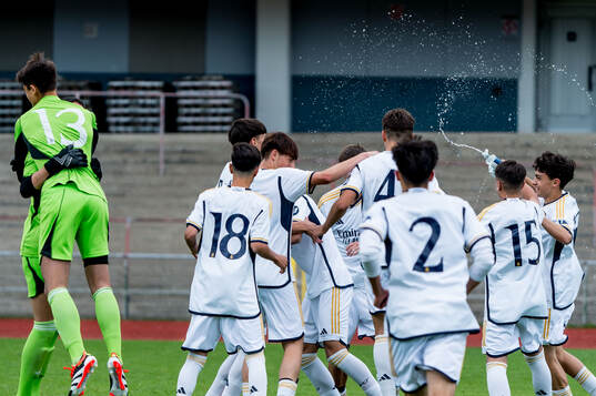 Real Madrids spelare jublar
