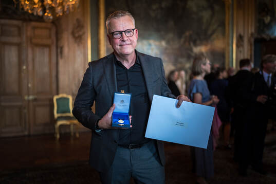 Bla gjennom flere bilder av Medaljförläning, H.M. Konungens medalj och medaljen Litteris et Artibus