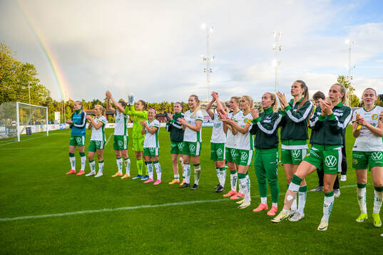 Hammarbys spelare jublar