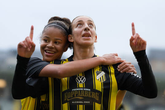 Häckens Rusul Rosa Kafaji jublar efter 3-1