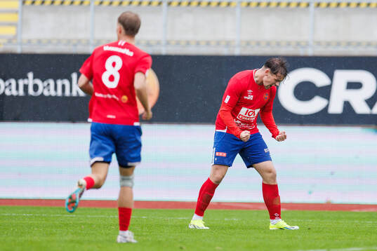 Varbergs William Borgryd jublar efter 1-1