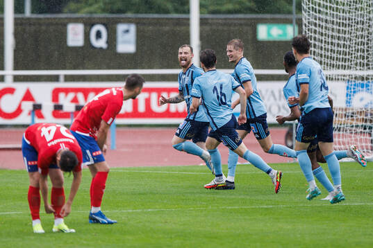 Husqvarnas Adam Rubin jublar efter 0-1