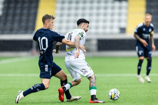 Utsiktens Albin Skoglund och Varbergs Diego Montiel