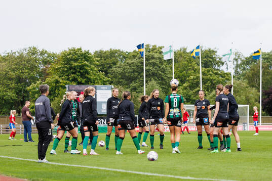 Varbergs spelare värmer