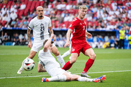 Jaka Bijol of Slovenia and Rasmus Højlund of Denmark