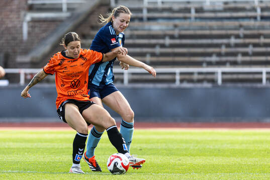 Kristianstads Tabitha Michelle Tindell och Djurgårdens Ina