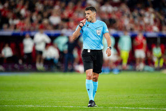 Referee Jesus Gil Manzano