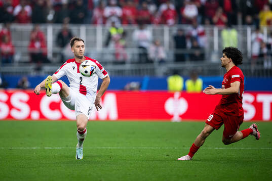 Otar Kakabadze of Georgia and Ferdi Kadiouglu of Türkiye
