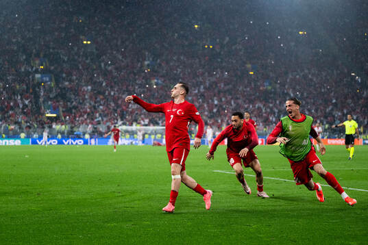 Kerem Akturkoglu of Türkiye celebrates after 3-1