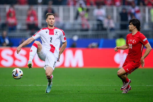 Otar Kakabadze of Georgia and Ferdi Kadiouglu of Türkiye