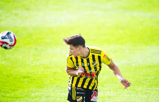  IFK Hässleholms Viktor Ahlgren i matchen i div 2 mellan IFK Hässleholm och IFK Trelleborg i Hässleholm 18 juni 2024.
