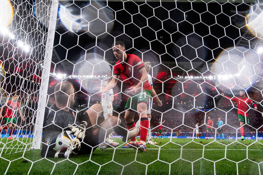 Goalkeeper Jindfich Stanek of Czech Republic and Diogo Jota