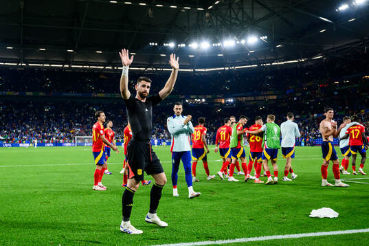 Goalkeeper Unai Simon Mendibil of Spain celebrates