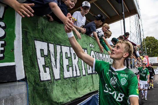 Brages Henry Sletsjøe jublar