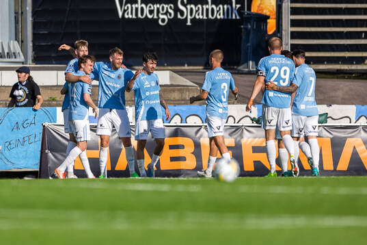Gefles Leo Englund jublar efter 2-3