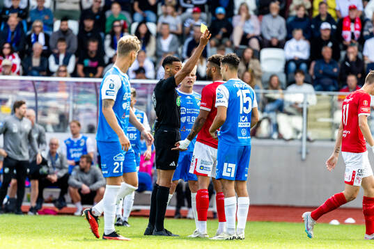 Domare Farouk Nehdi ger Degerfors Bernardo Gil Coutinho