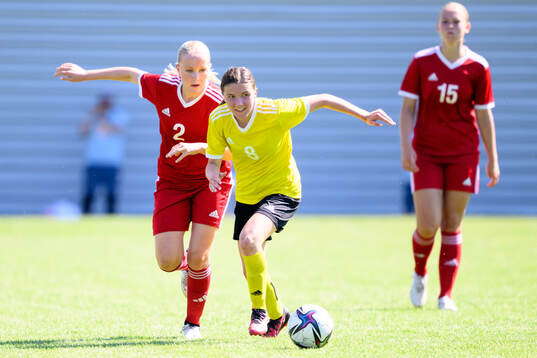 Moa Andersson, Lindström Vaksala SK och Lina Gustafsson,