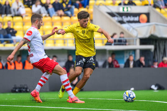 Fredrikstads Brage Skaret och Elfsborgs Besfort Zeneli
