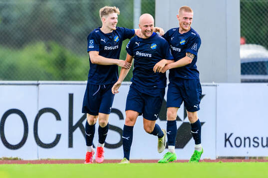 Eskilsminnes Christian Ljungberg jublar